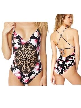 New Frankie’s Bikinis Poppy Swimsuit Size XS